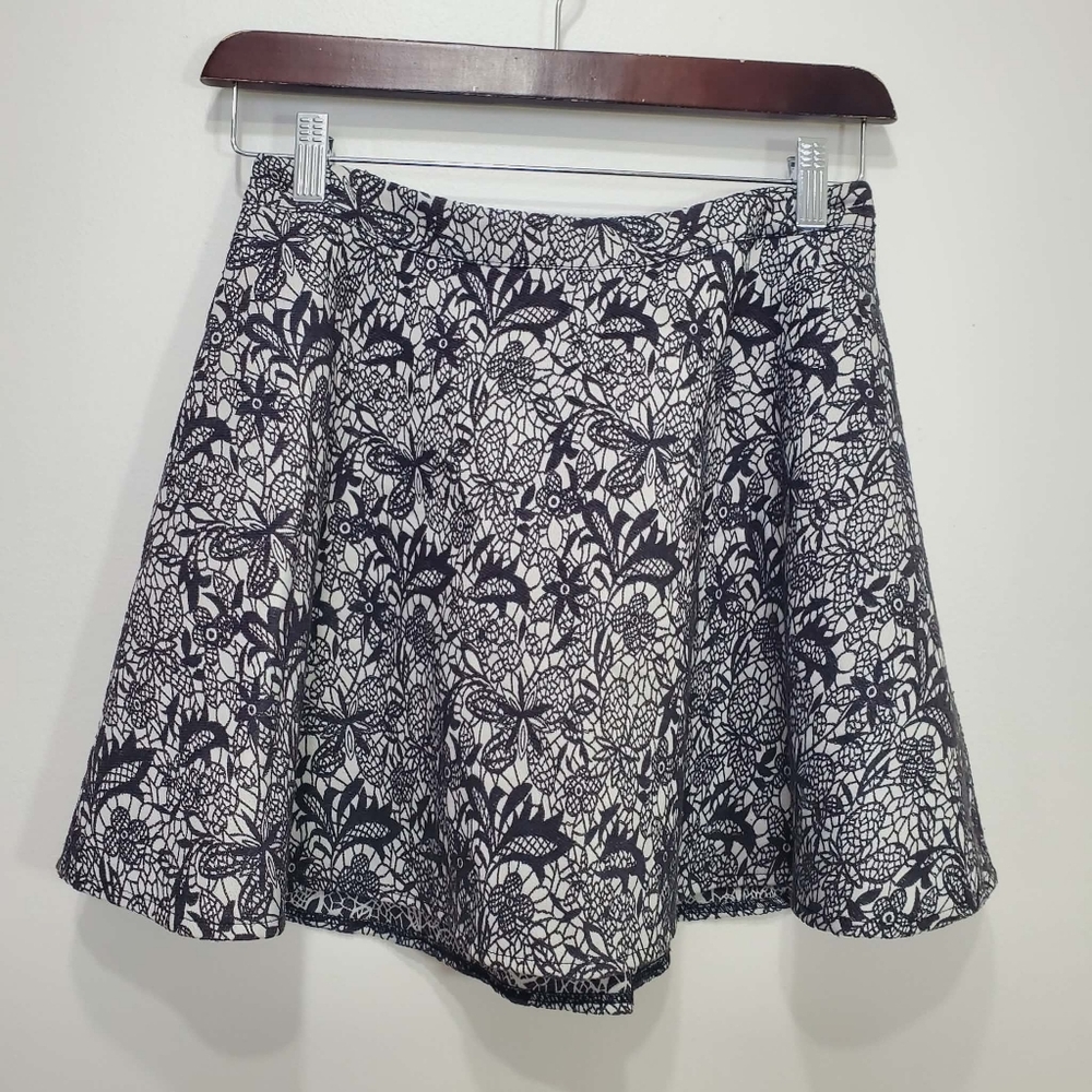Cache Cache Black & White Floral Skater Skirt